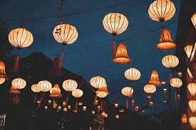 Vận Chuyển Đèn Lồng Trung Thu Từ Đà Nẵng Đến Brighton: Hành Trình Mang Ánh Sáng Văn Hóa Việt Nam Ra Thế Giới