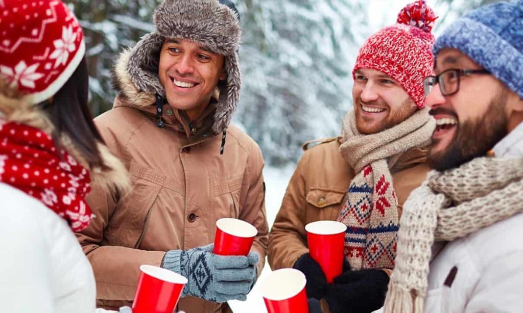 VẬN CHUYỂN QUẦN ÁO MÙA ĐÔNG TỪ VIỆT NAM SANG LONDON – GIỮ ẤM PHONG CÁCH VIỆT GIỮA TRỜI ÂU